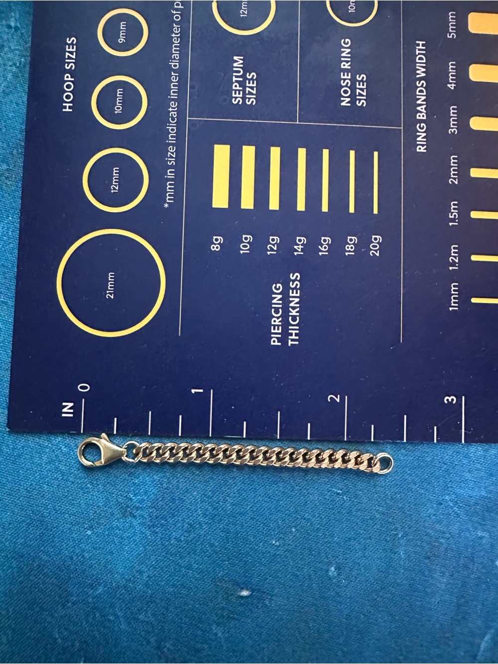 Solid yellow gold curb chain extender - Picture 7 of 8